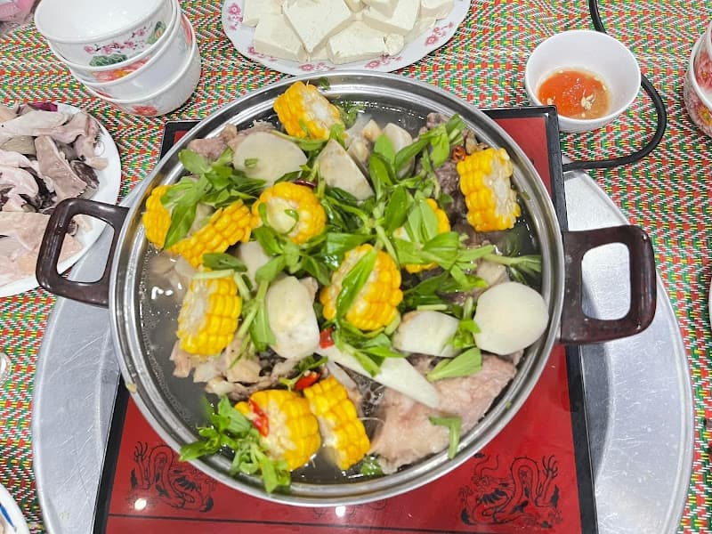 Hình ảnh Sân Bia Diệp Mui (Chuyên Lẩu Xương Đầu_Hải Sản_Các Món Nhậu Bình Dân) - 7