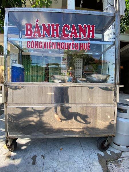 Bánh canh hẹ công viên Nguyễn Huệ