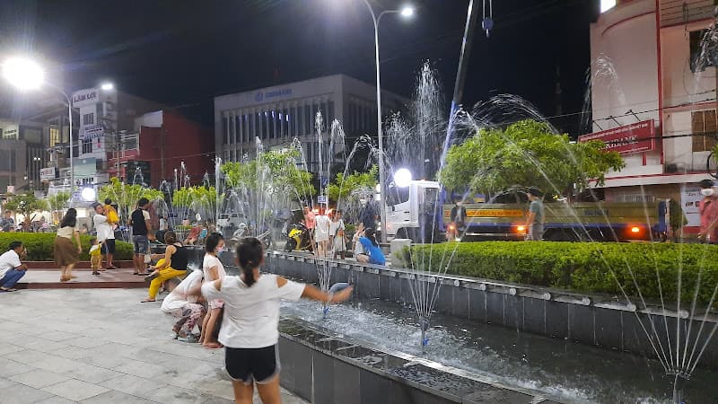 Hình ảnh Phố đi bộ Nguyễn Huệ A - 3