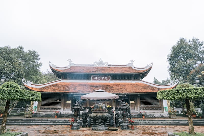 Đền Thờ Vua Quang Trung.