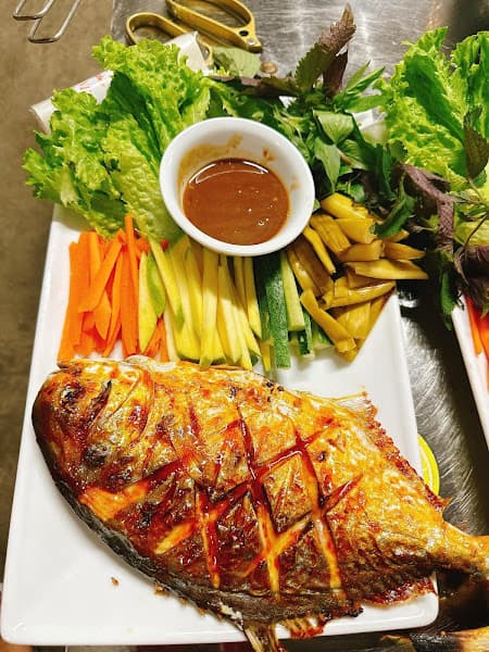 Hình ảnh Nhà hàng Hải Sản Huyền Hùng - 2