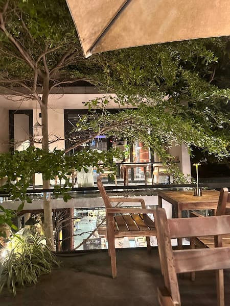 Hình ảnh B&B Coffee Shop by Bis&Brew - 3