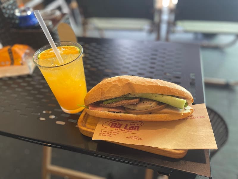 Hình ảnh TIỆM BÁNH MÌ & CÀ PHÊ BÀ LAN - 34 TRẦN TỐNG, ĐN - 2