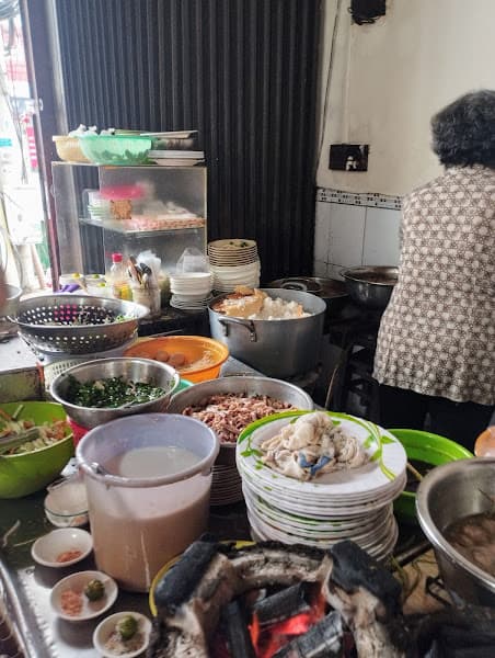 Hình ảnh Cơm tấm bánh tằm Trân - 3