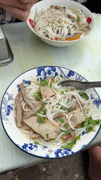 Hình ảnh Bánh canh chả cá - Bánh mì xíu mại - 3