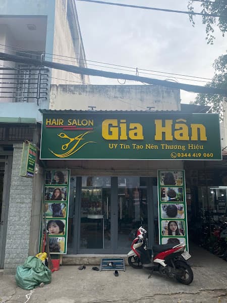 Hình ảnh Tiệm uốn cắt tóc nữ Gia Hân dương quảng hàm Gò Vấp (hair salon) - 3
