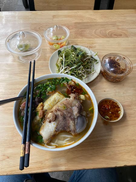 Ảnh bìa Bún bò Huế O Xuân