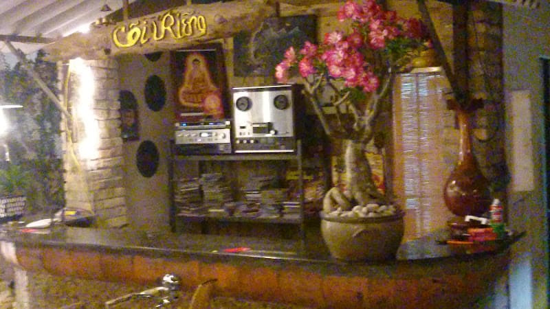 Cà phê Cõi Riêng