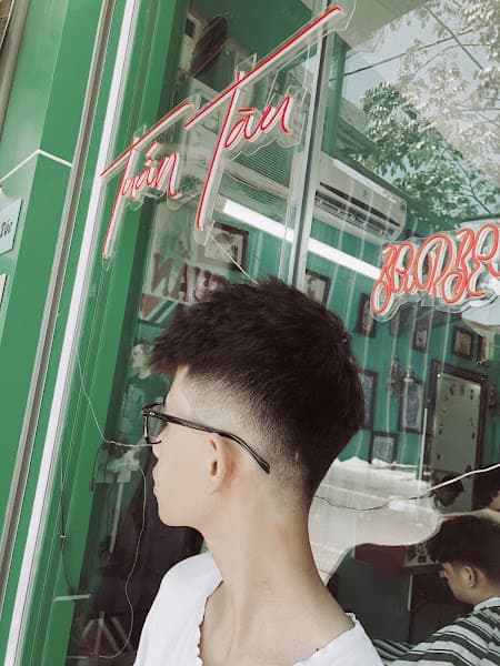 Hình ảnh Tuấn Tàu Barber Shop - 3