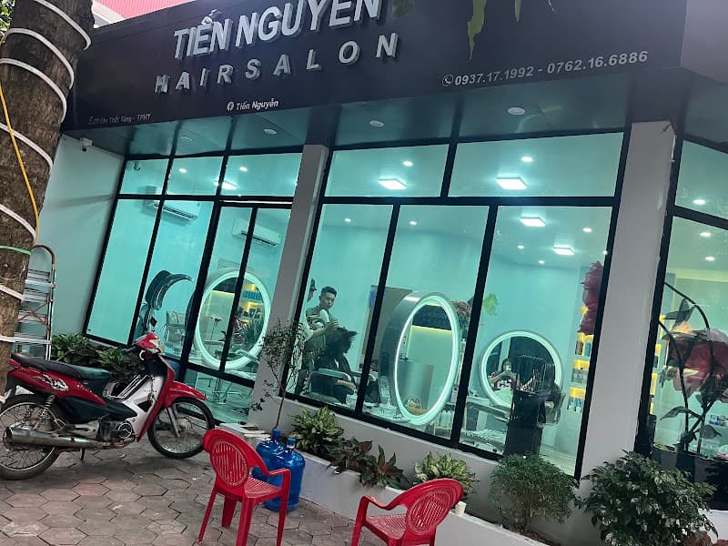 Hình ảnh Tiến Nguyễn Hair Salon - 3