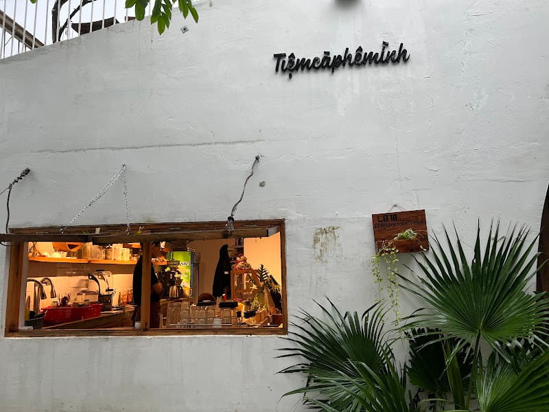 Tiệm cà phê Mình