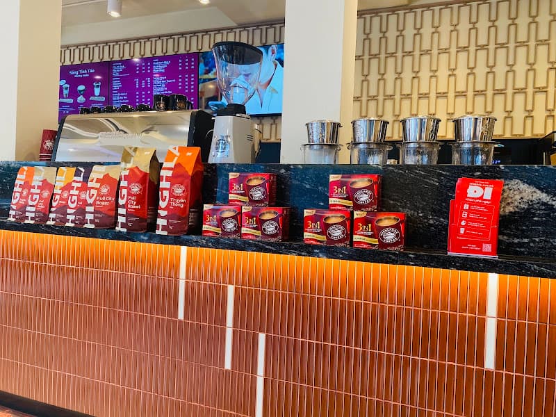 Hình ảnh Highlands Coffee Bưu Điện Tân Bình - 4