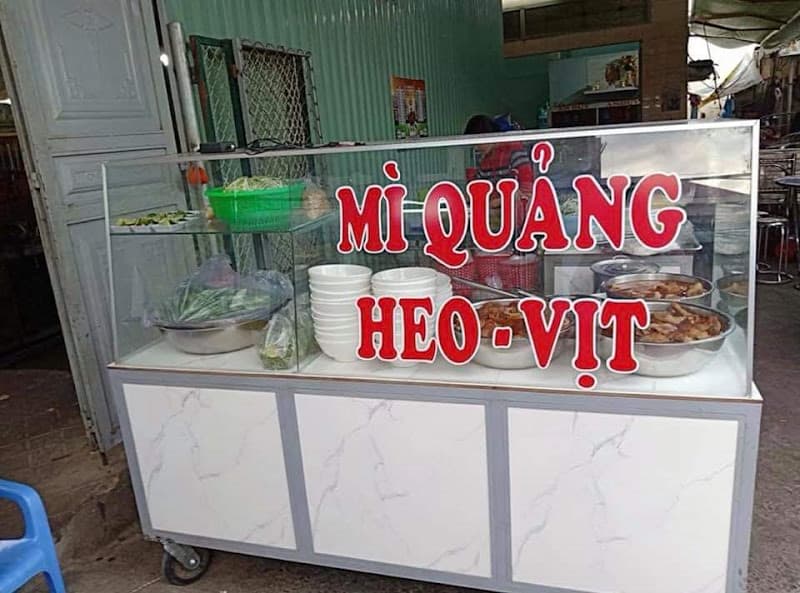 Mì Quảng-Bánh Căn Chị Thái