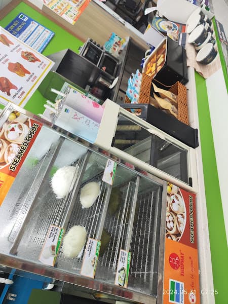 Hình ảnh FamilyMart SwanBay - 4