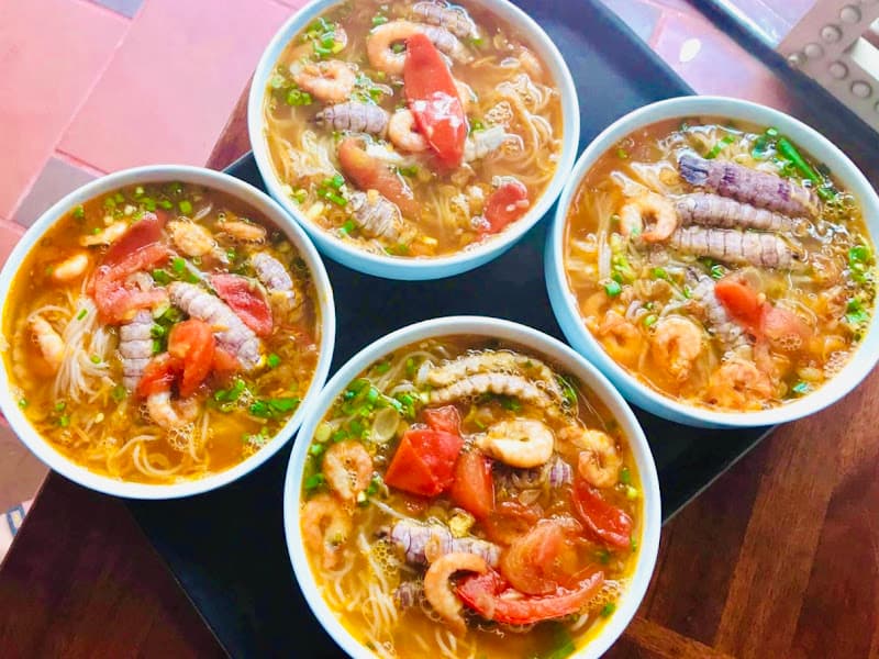 Hình ảnh Bún hải sản Cô Tuyết (cơ sở 2) và Fastfood - 2