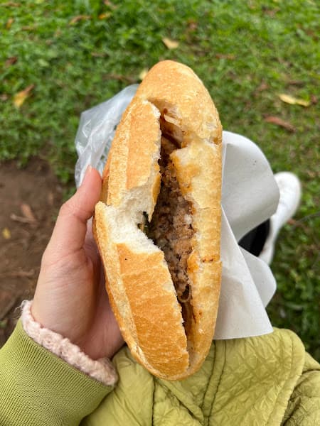 Hình ảnh Bánh mì xíu mại Hương - 2