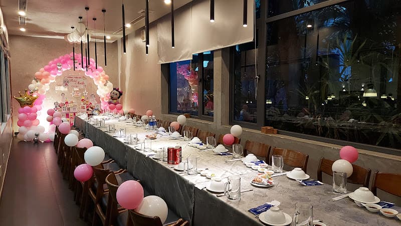 Ảnh bìa Hạnh Nhung Luxury