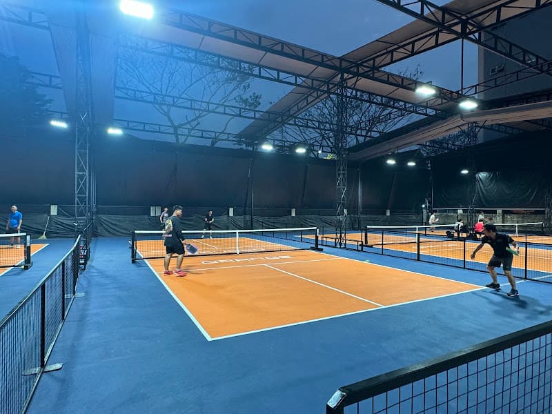 Orange Pickleball Huế