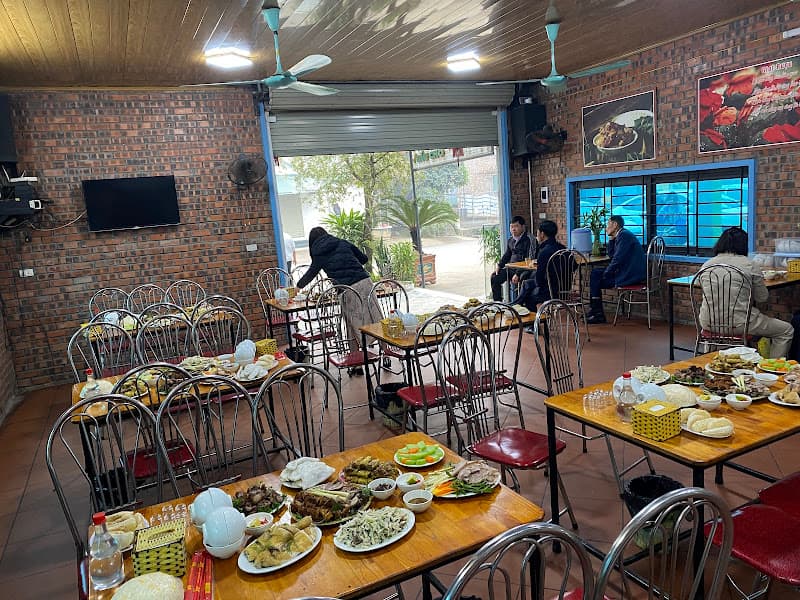 Nhà hàng Thịt chó Cầu tây