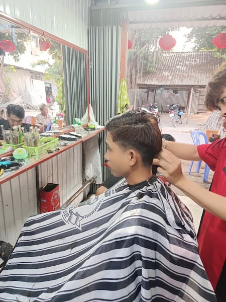 Hình ảnh tiệm tóc tường nhựt - 2