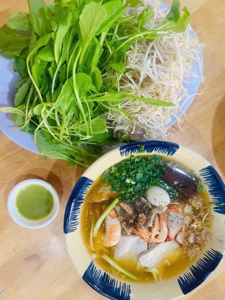 Hình ảnh Bánh canh ghe Tứ Quý - 4