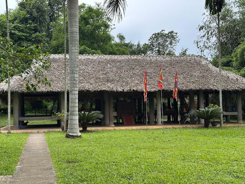 Ảnh bìa Đình Hồng Thái