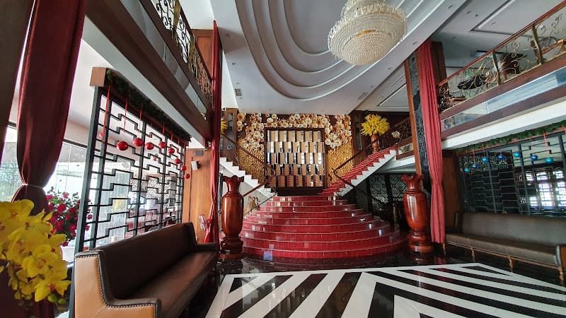 Ảnh bìa KING CLUB