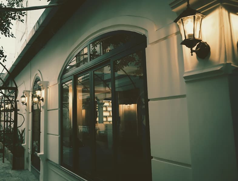 Ảnh bìa Bonjour Café
