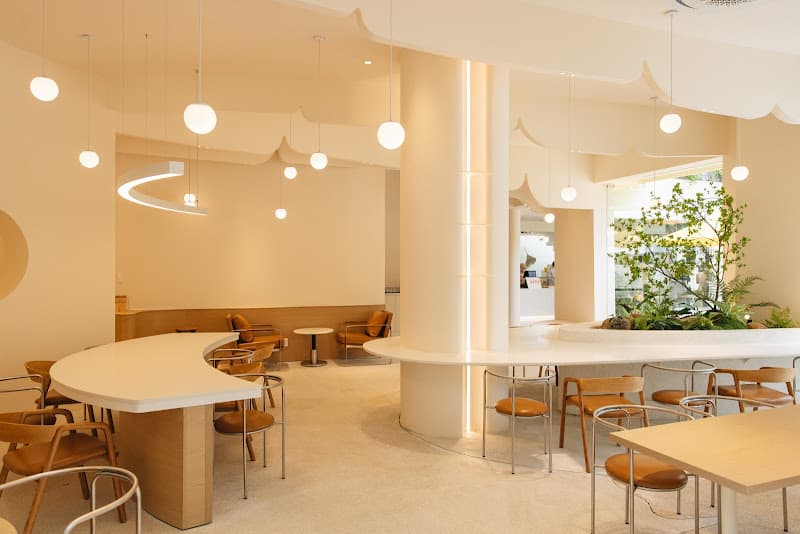 Hình ảnh LÀ LÁ Bakeshop & Coffee - 5