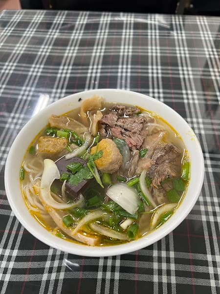 Ảnh bìa Bún bò Huế - Quang Trung Quán