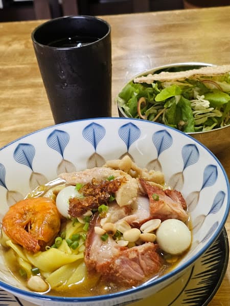 Hình ảnh Vị Miền Trung - Bún Bò Huế, Bánh Tráng Cuốn Thịt Heo Timescity - 6