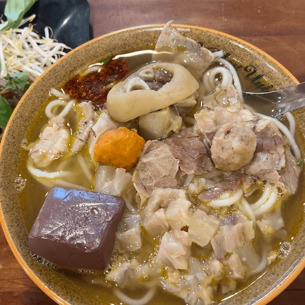 Hình ảnh BÚN BÒ HUẾ NGỰ UYỂN - 32 LINH NAM - 3