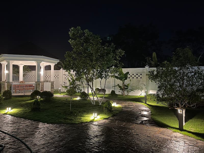 Ảnh bìa Nhà vườn