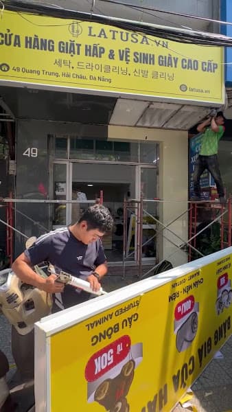 Hình ảnh Laundry Express Đà Nẵng, Shoesspa, Drycleaning - Giặt Sấy Nhanh, Giặt Giày, Giặt Hấp - 2