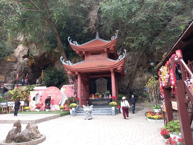 Hình ảnh Chùa Tam Thanh - 3