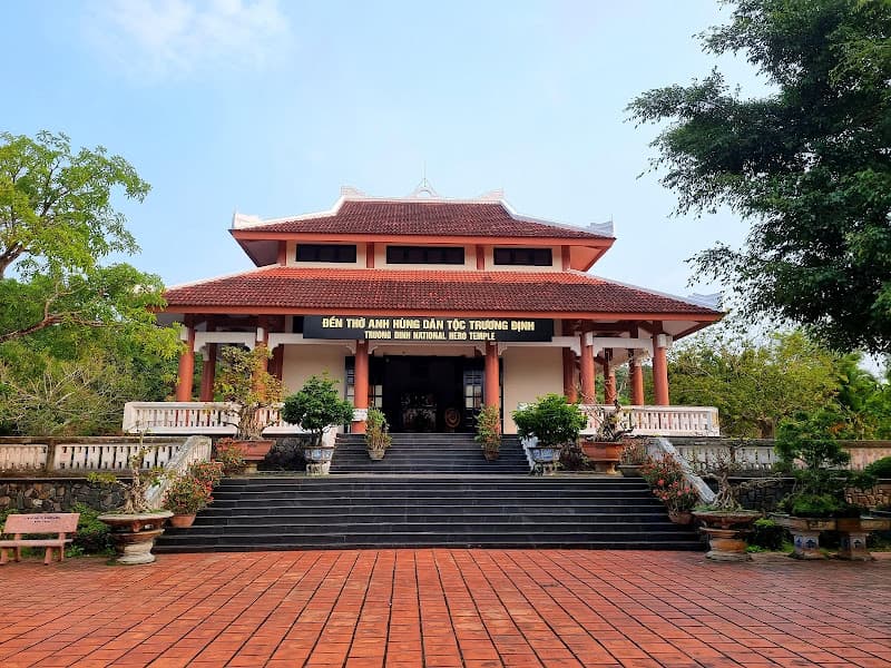 Hình ảnh Đền thờ Trương Định - 3