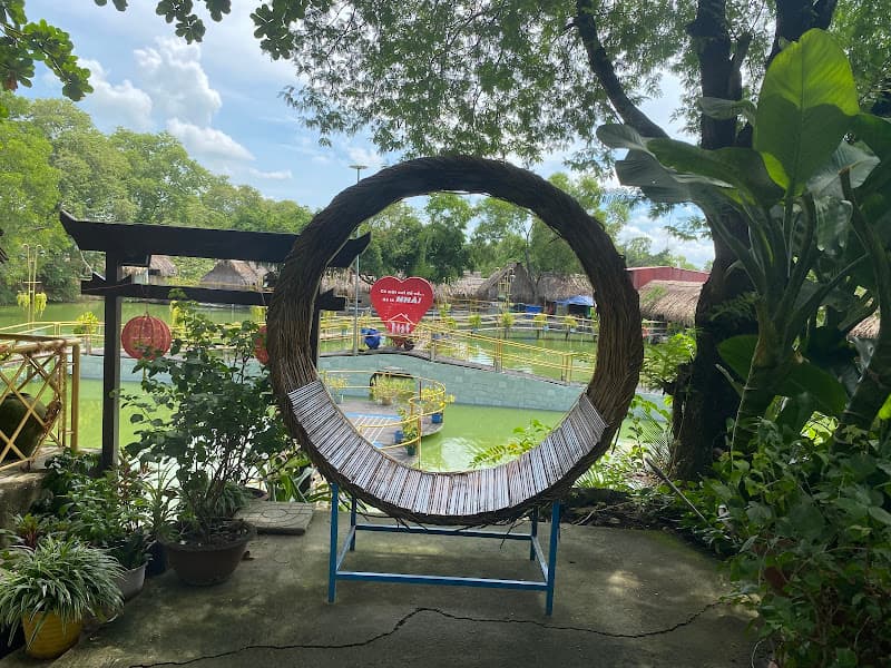 Nhà hàng Long Trung