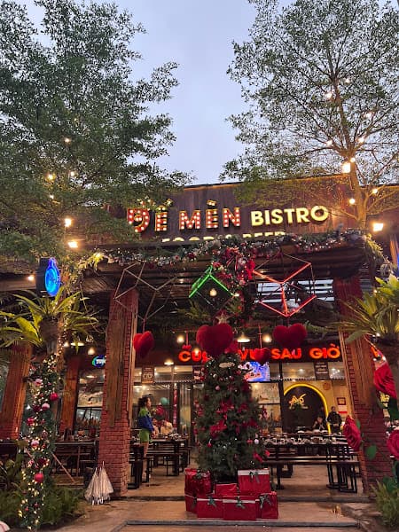 Ảnh bìa Dế Mèn Bistro