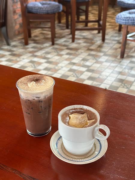 Hình ảnh Quán Trốn cafe and Pickleball - 2