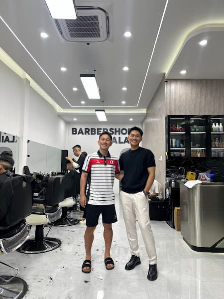 Hình ảnh BABERSHOP GIA LAI , Cắt tóc nam, Gội đầu , Ngoáy tai , massage, 167 Hùng Vương, Phường Pleiku,Gia Lai - 4