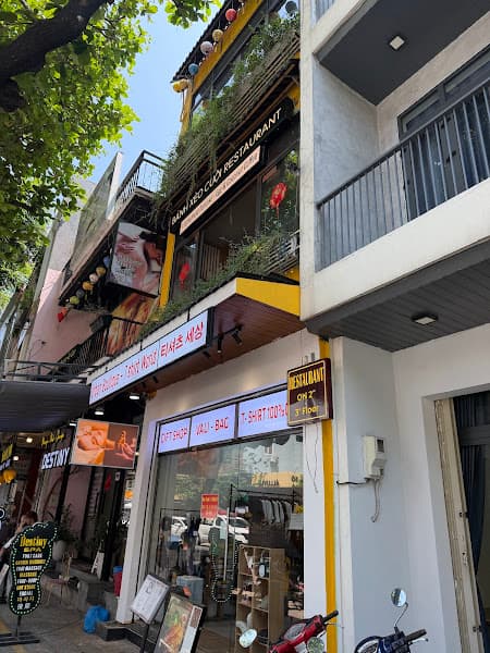 Hình ảnh Banh Xeo CUOI Restaurant - Banh Mi CUOI & Ha Noi Egg Coffee - 2