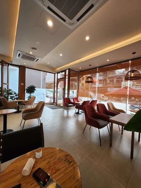 Highlands Coffee Quang Trung Uông Bí QN