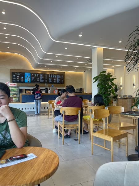 Hình ảnh Highlands Coffee Đại Phúc Bình Chánh - 2