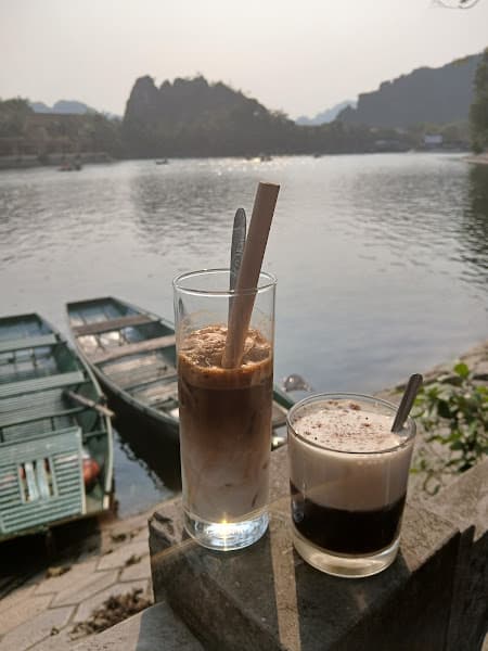 Hình ảnh THE LOCAL BAR - 3