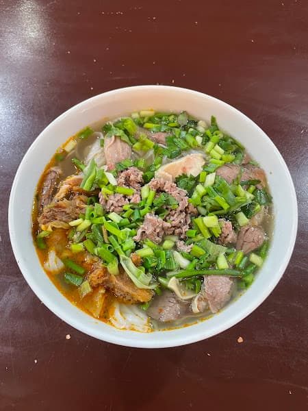 Hình ảnh Mr. QUẾ Beef Pho - Bun Cha Vietnamese Restaurant Da Nang - 8