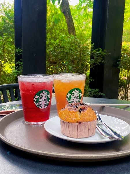 Hình ảnh Starbucks Ecopark - 2