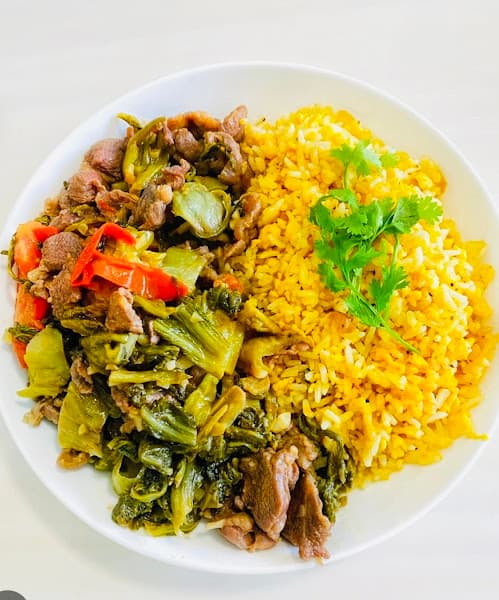 Hình ảnh Cơm Gà xối Mở. Phở Bò,Gà Lẩu Bò Gà Quỳnh Anh - 3