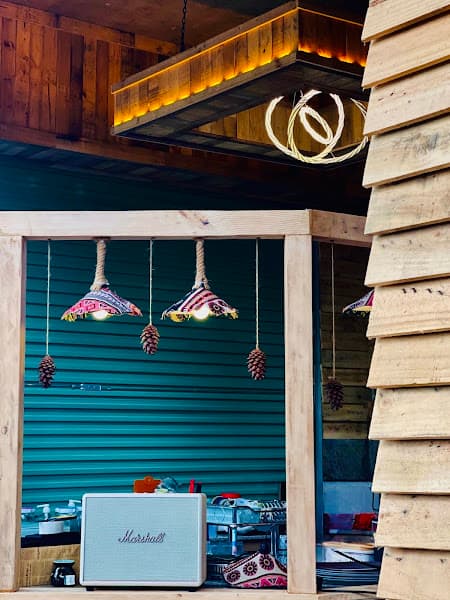 Ảnh bìa Thương Cafe