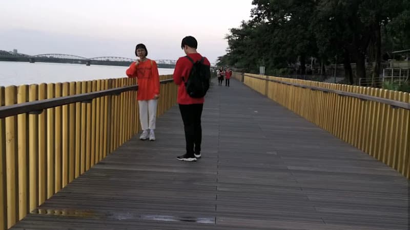 Hình ảnh Đường đi bộ trên sông Hương - 5