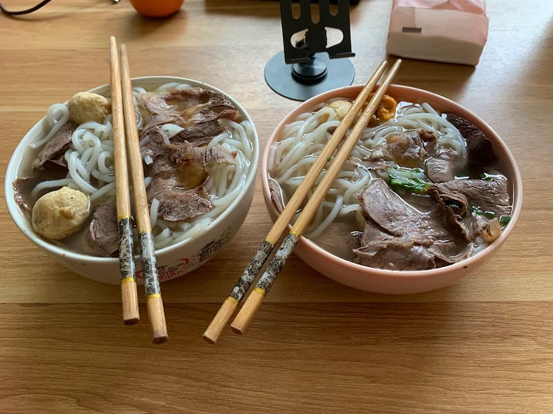 Bún bò Huế Quang Vinh